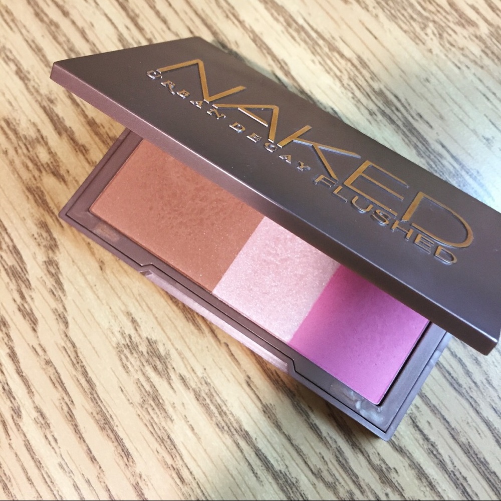Urban Decay - Naked Flushed Palette